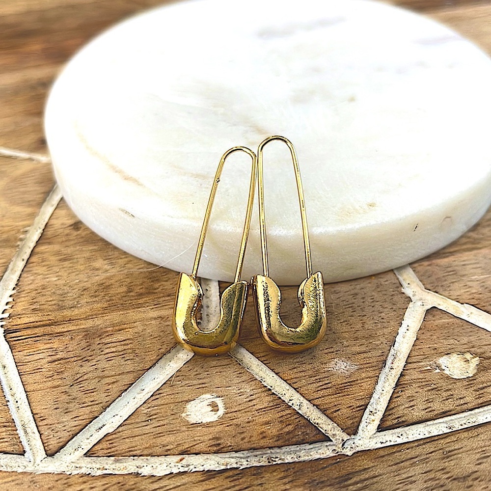 Gold close pin earrings